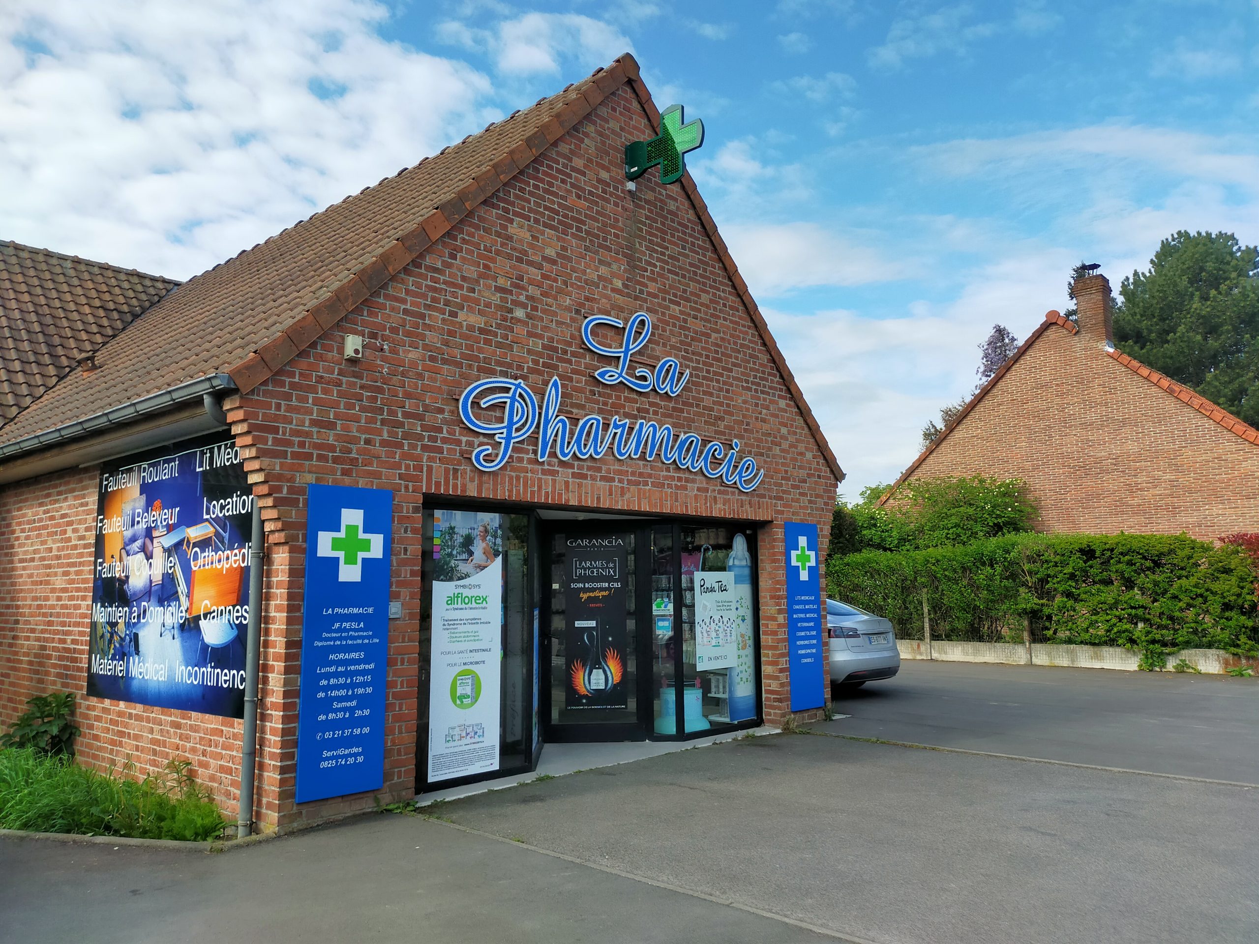 Pharmacie-du-Village-Pesla